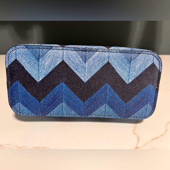 Dooney & Bourke Denim Chevron Ruby Bag - NWT - Picture 5 of 9